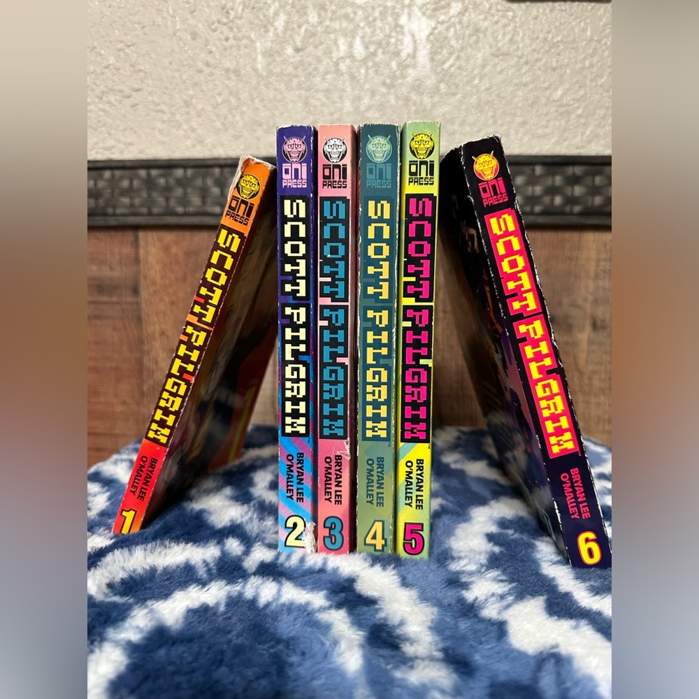 Scott Pilgrim Vs. the world Paperback Books